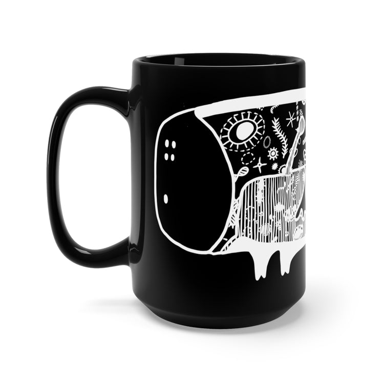 Taza negra de cerámica con tardígrado